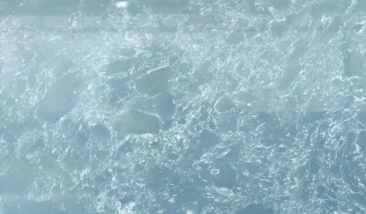 QRS-41146 Blue Blue Exotica Quartz (1620x3220 mm,20 mm) | Use case in Kitchen, commercial-0